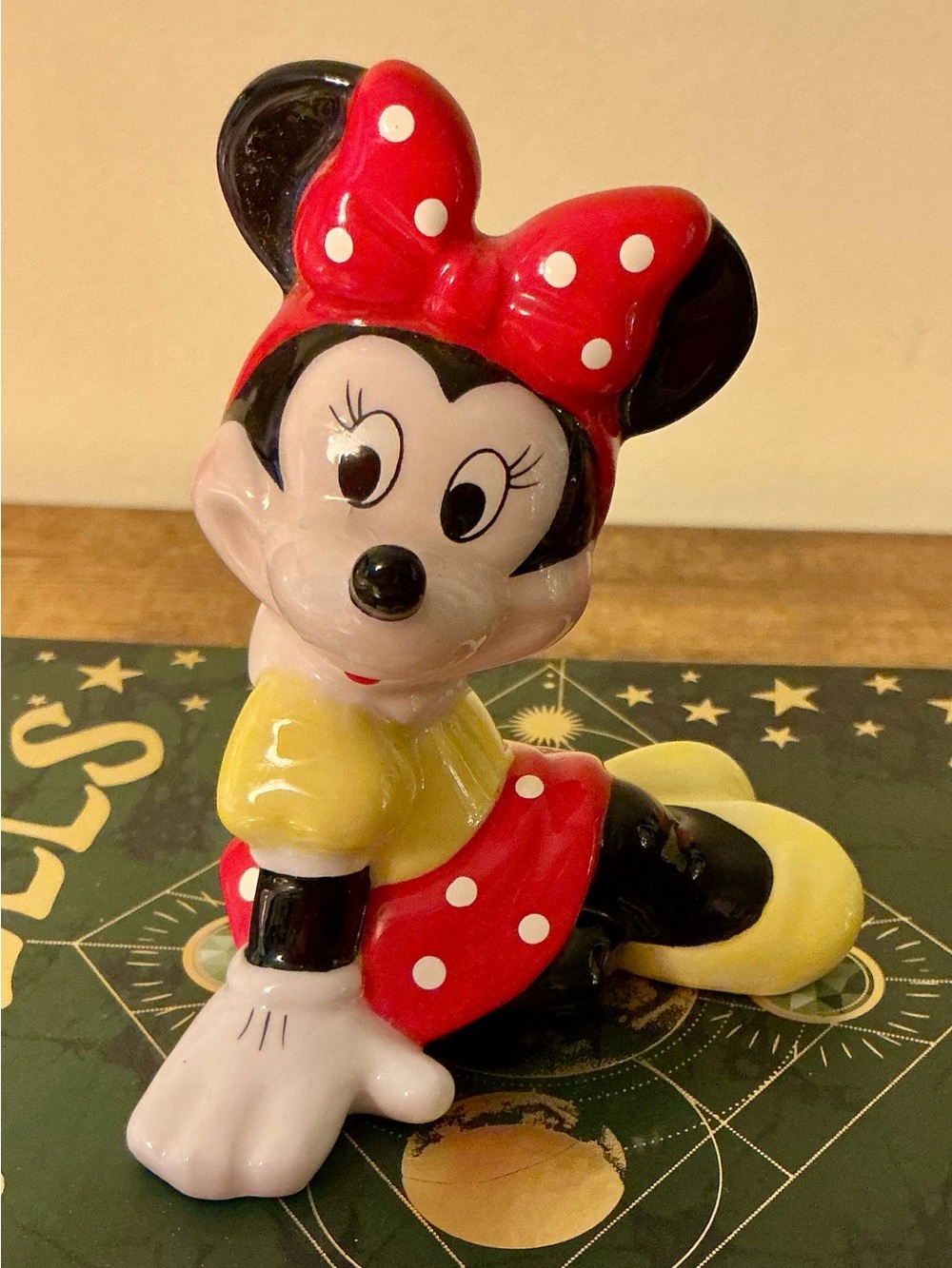 Vintage Disney Minnie Mouse Red Bow & Yellow Dress Ceramic Figurine